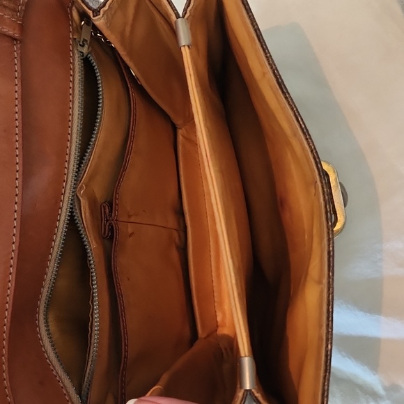 Celine Crossbody - Picture 5 of 6